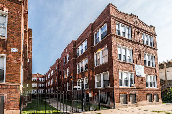 212 E 69th Place property